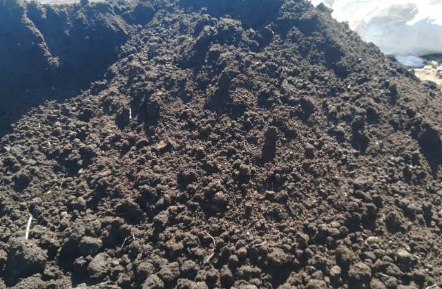 Плодородный грунт с торфом и песком (навал) 1 м3